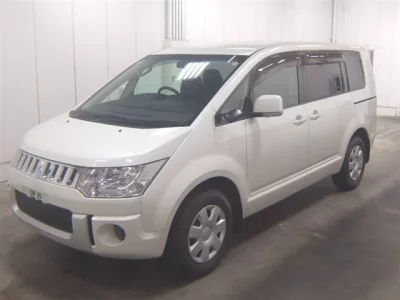 Mitsubishi DELICA D5