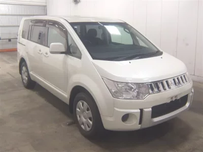 Mitsubishi DELICA D5