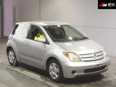Toyota IST