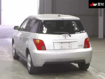 Toyota IST