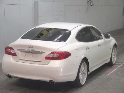 Nissan FUGA