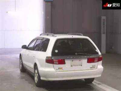 Mitsubishi LEGNUM