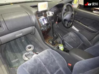 Mitsubishi LEGNUM