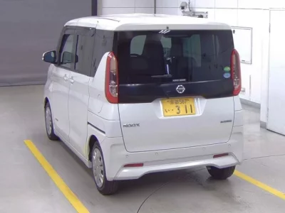 Nissan ROOX