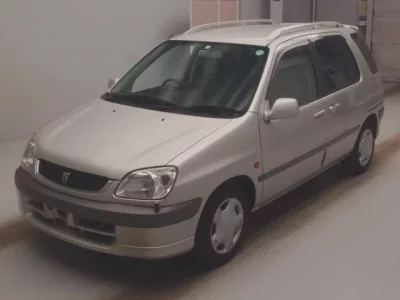 Toyota RAUM
