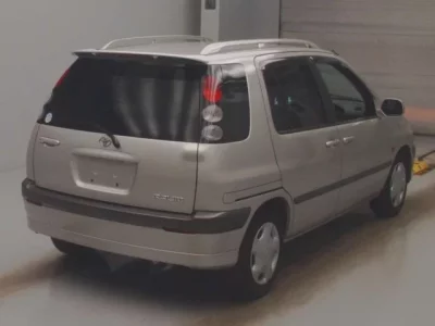 Toyota RAUM