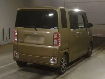 Toyota PIXIS MEGA