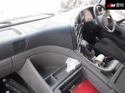 Nissan QUON