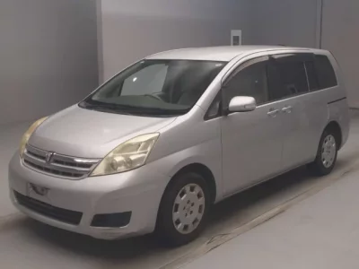 Toyota ISIS