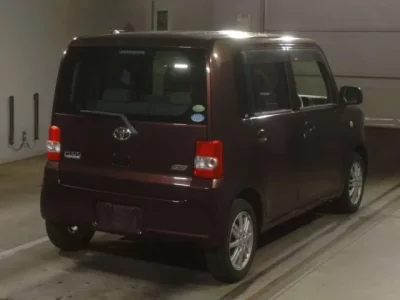 Toyota PIXIS SPACE