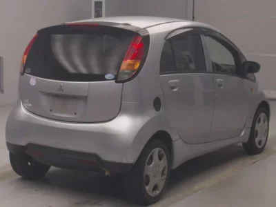 Mitsubishi I