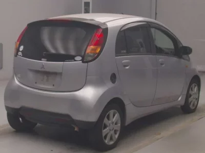 Mitsubishi I
