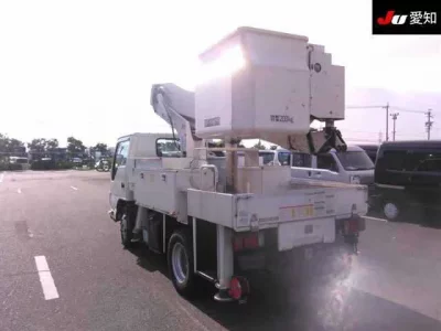 Isuzu ELF