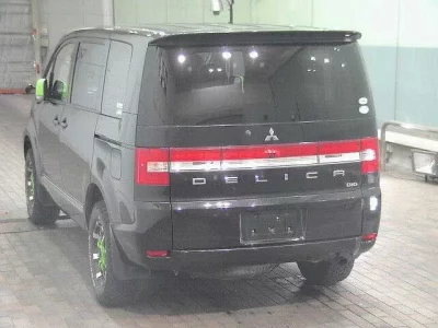 Mitsubishi DELICA D5