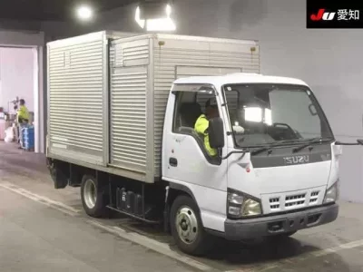 Isuzu ELF