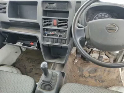Nissan CLIPPER TRUCK