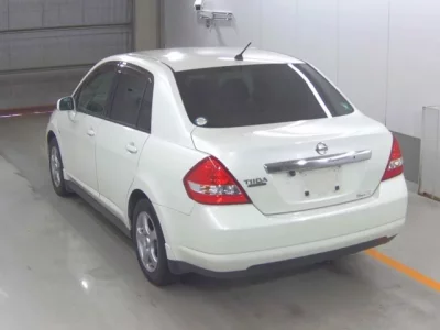 Nissan TIIDA LATIO