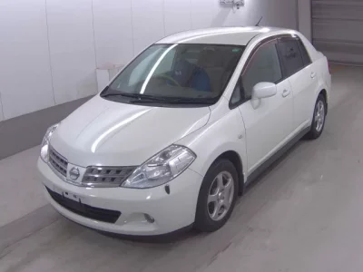 Nissan TIIDA LATIO