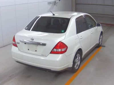 Nissan TIIDA LATIO