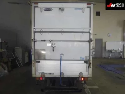 Mazda TITAN
