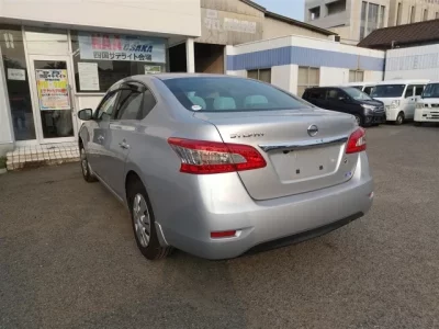 Nissan SYLPHY