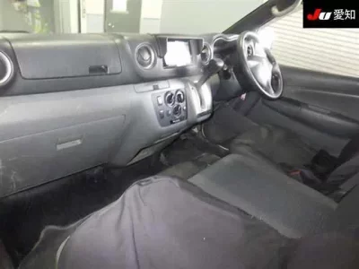 Nissan CARAVAN VAN