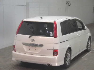 Toyota ISIS