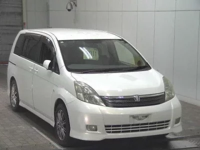 Toyota ISIS