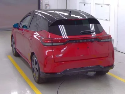 Nissan AURA