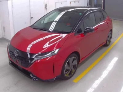 Nissan AURA