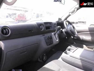 Nissan CARAVAN VAN