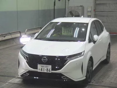 Nissan AURA