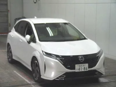 Nissan AURA