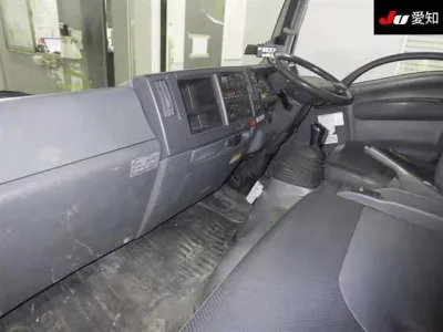 Isuzu TRUCK