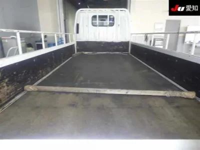 Isuzu TRUCK