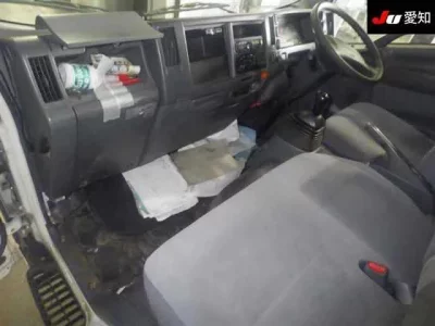 Isuzu TRUCK