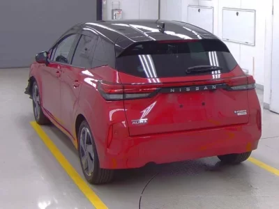 Nissan AURA