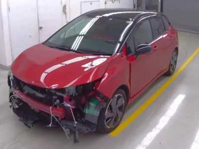 Nissan AURA