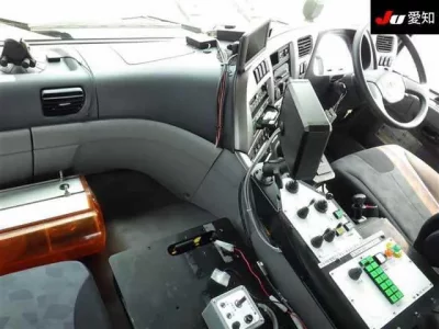 Nissan QUON