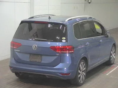 Volkswagen GOLF TOURAN