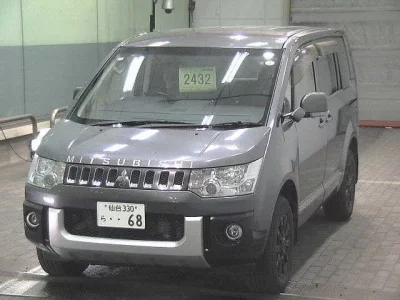 Mitsubishi DELICA D5