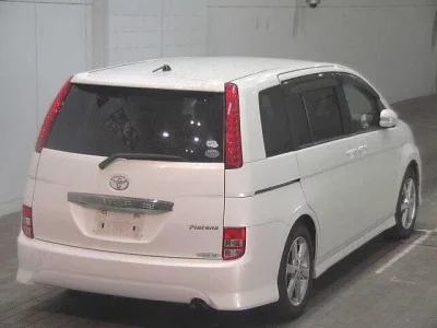 Toyota ISIS