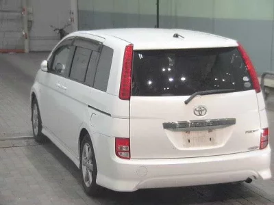 Toyota ISIS