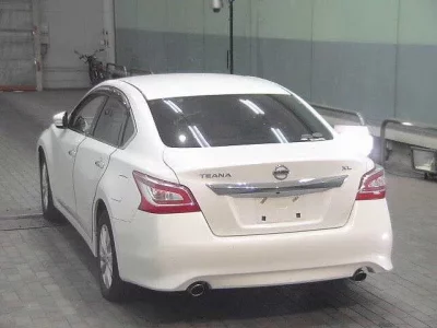 Nissan TEANA