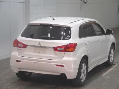 Mitsubishi RVR