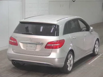Mercedes-Benz B CLASS