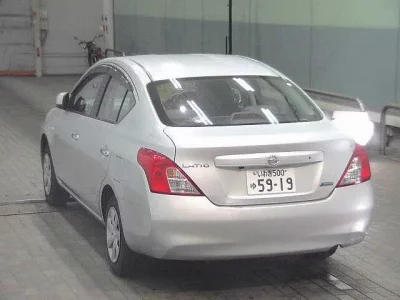 Nissan TIIDA LATIO