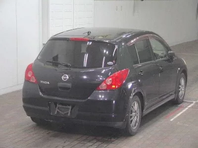Nissan TIIDA