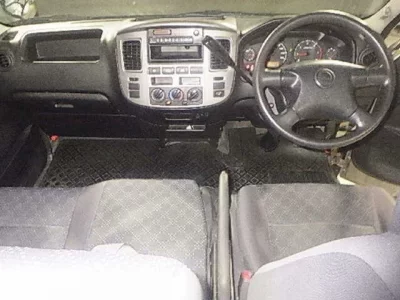 Isuzu COMO