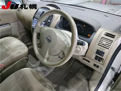 Nissan LAFESTA